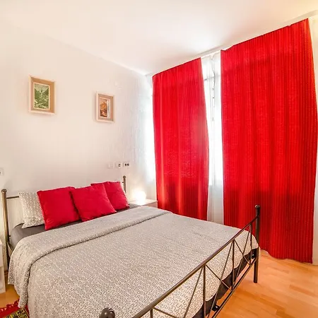 Daria Apartment